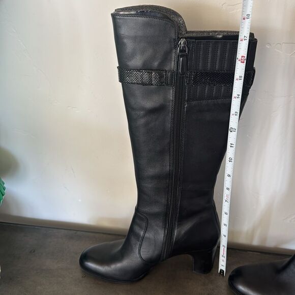 Ecco Women’s Size 40 Black Leather Knee-High Boots Heeled Sleek Comfortable EUC - Picture 7 of 15